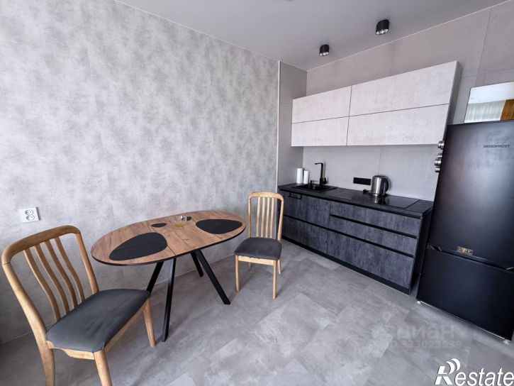 1-комн квартира б-р Молодежи, 17,  д. 17