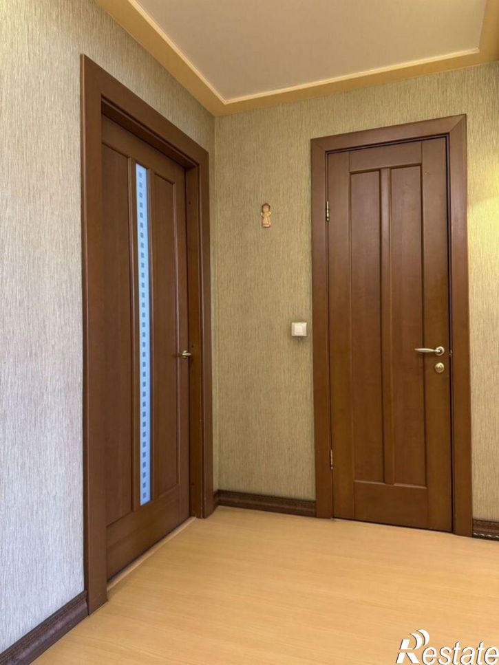 4-комн квартира улица Котовского, 10/1