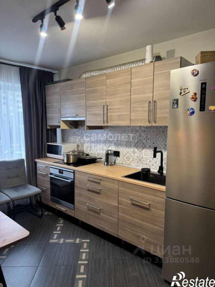 2-комн квартира ул Связистов, 15,  д. 15