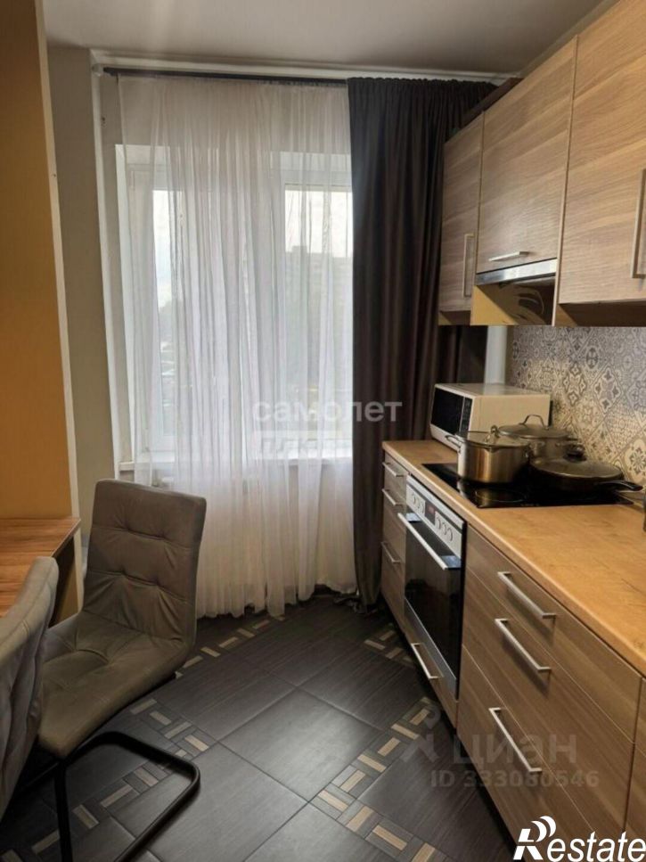 2-комн квартира ул Связистов, 15,  д. 15