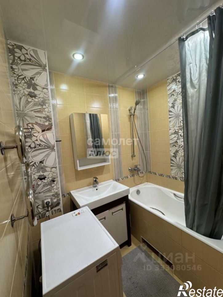 2-комн квартира ул Связистов, 15,  д. 15