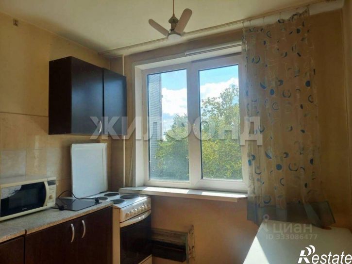 1-комн квартира ул Связистов, 3,  д. 3
