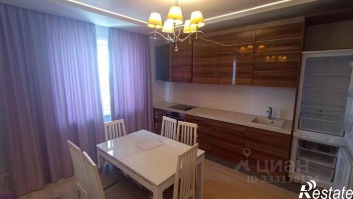 4-комн квартира ул Дуси Ковальчук, 250,  д. 250