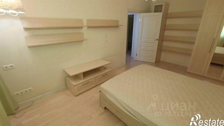 4-комн квартира ул Дуси Ковальчук, 250,  д. 250