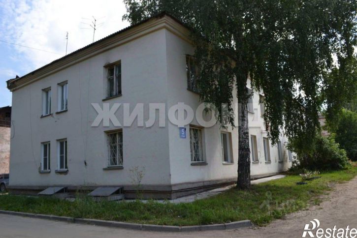 2-комн квартира ул Лаврова, 1,  д. 1