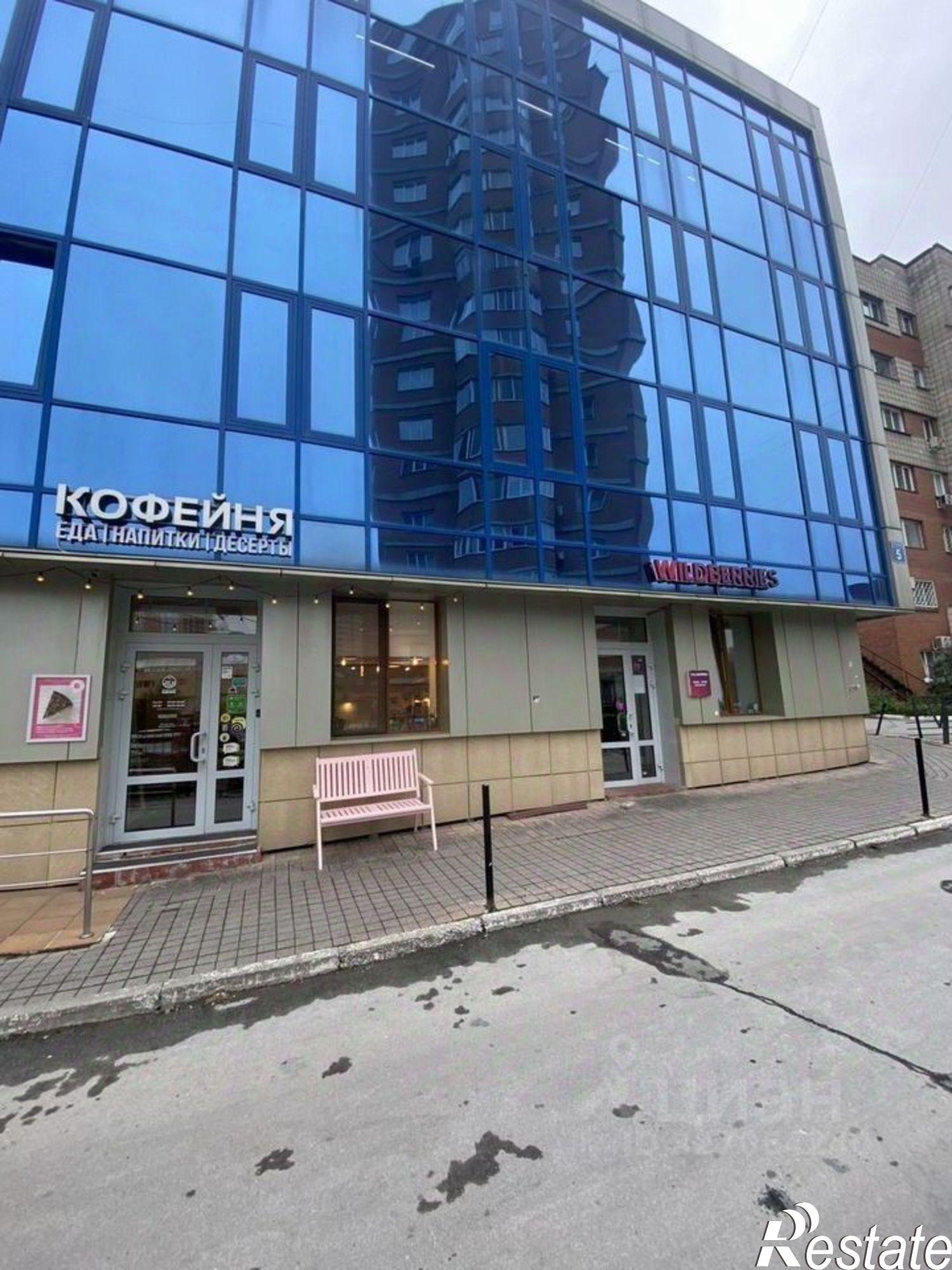 Купить торговое помещение за 26 000 100 рублей на ул Галущака, 5