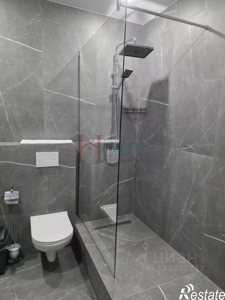 2-комн квартира Красный пр-кт, 180,  д. 180