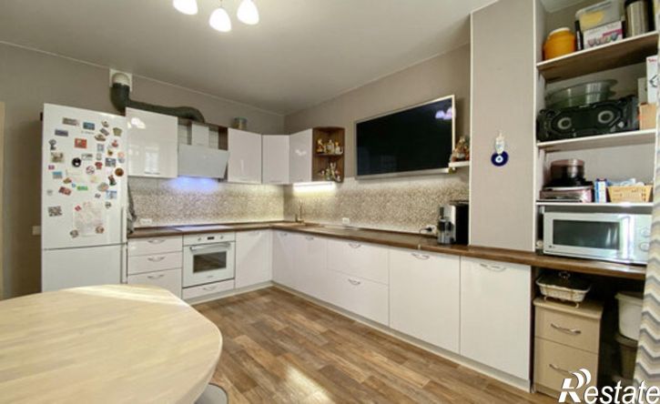 3-комн квартира Красный пр-кт, 318,  д. 318