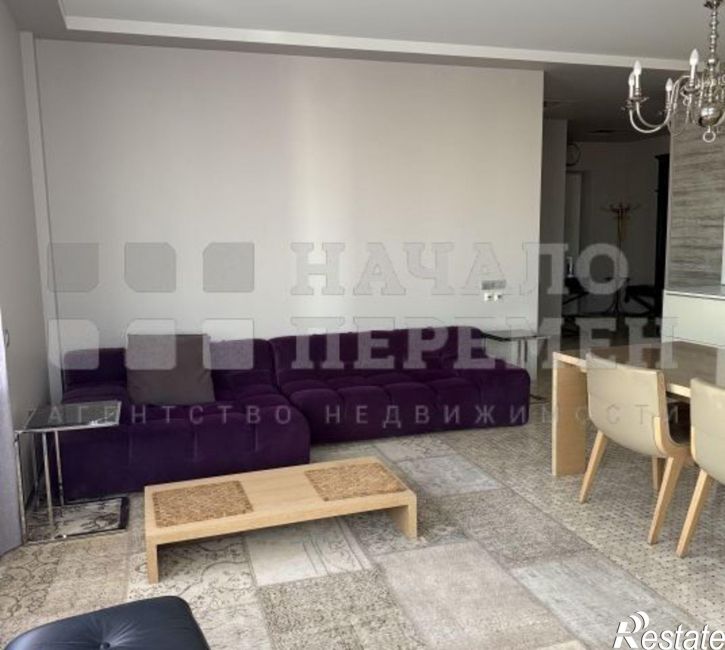 4-комн квартира Романова ул, 39