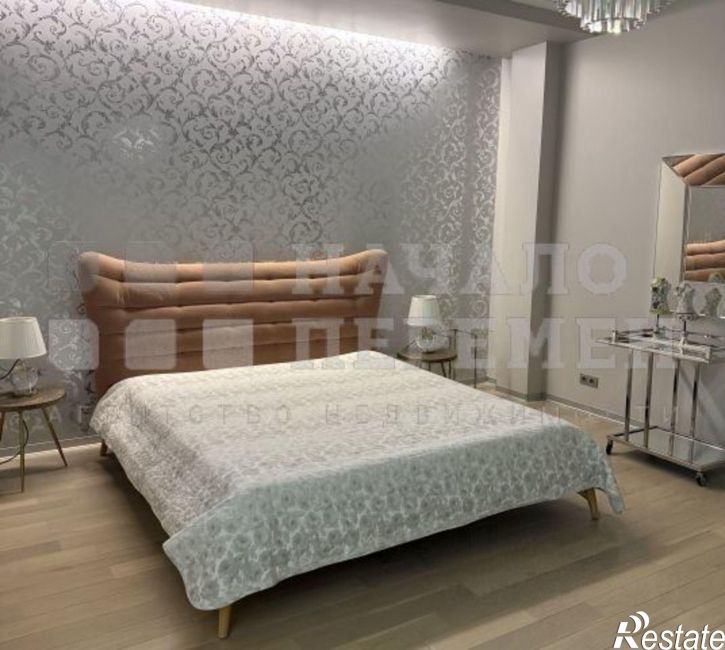 4-комн квартира Романова ул, 39