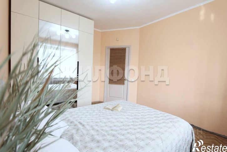 3-комн квартира ул Серафимовича, 11,  д. 11