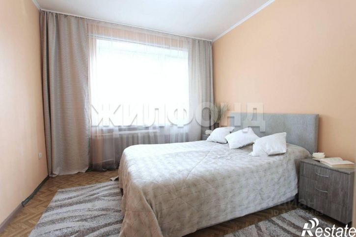 3-комн квартира ул Серафимовича, 11,  д. 11