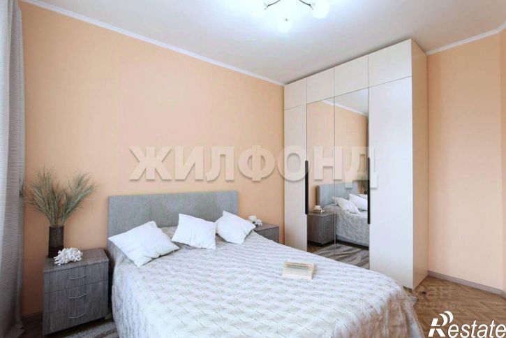 3-комн квартира ул Серафимовича, 11,  д. 11
