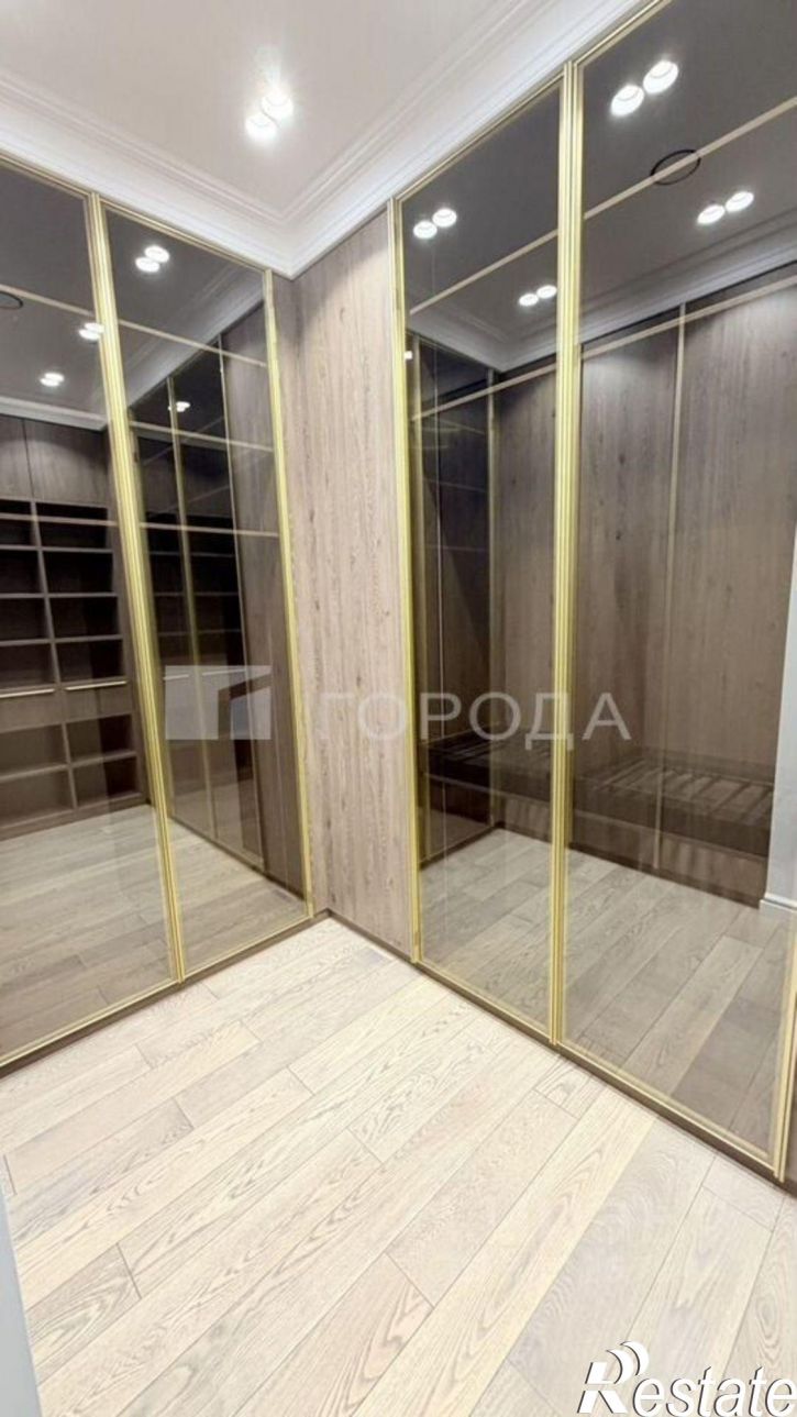 3-комн квартира ул Коммунистическая, 34,  д. 34