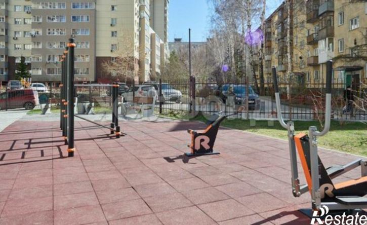 3-комн квартира ул Галущака, 15,  д. 15