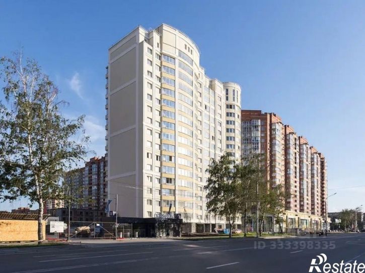 3-комн квартира ул Дуси Ковальчук, 242,  д. 242