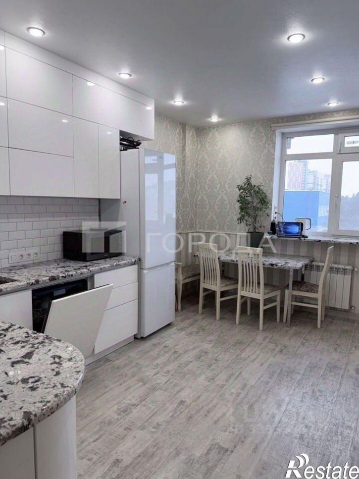 3-комн квартира ул Тюленина, 28,  д. 28