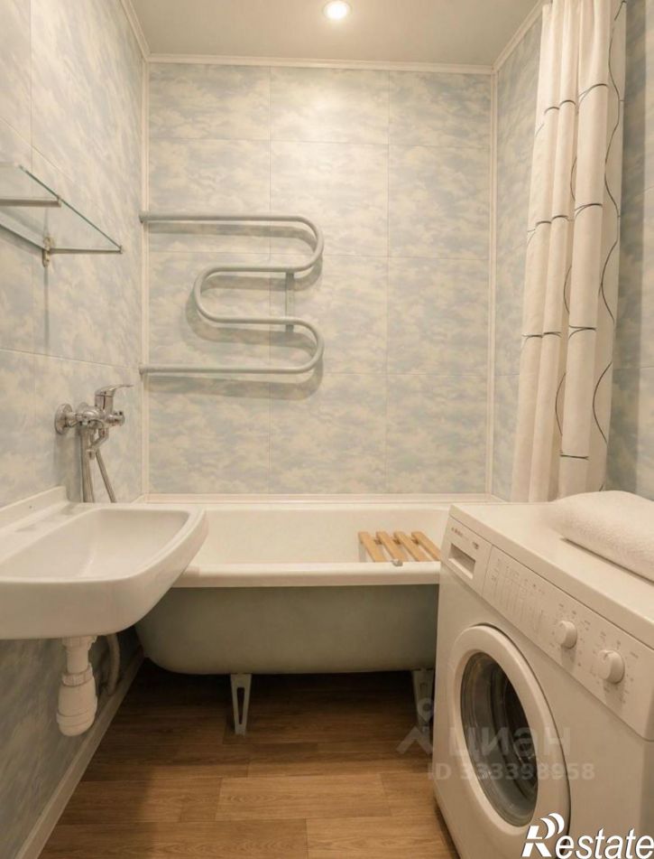 3-комн квартира ул Связистов, 5,  д. 5