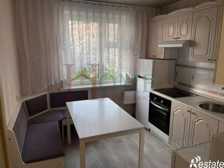2-комн квартира ул В.Высоцкого, 3,  д. 3