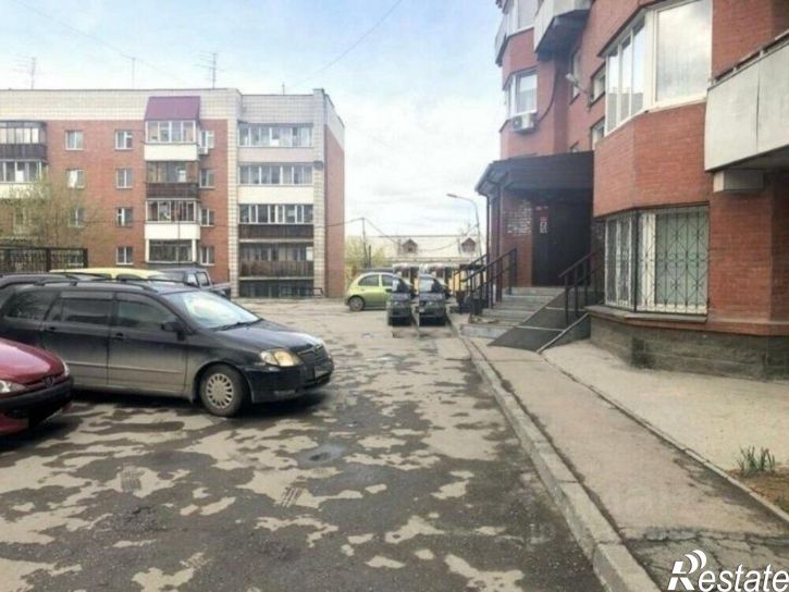 3-комн квартира ул Кисловодская, 4,  д. 4