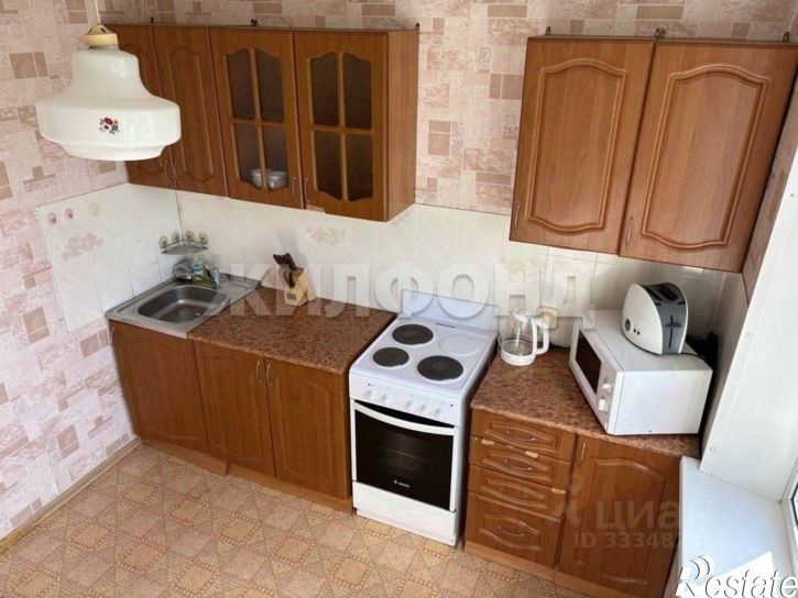2-комн квартира ул Тюленина, 1,  д. 1