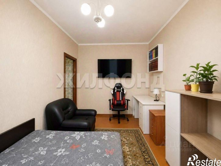 Комната пер 2-й Пархоменко, 1,  д. 1
