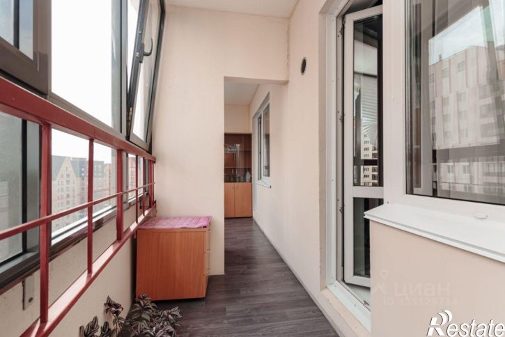 3-комн квартира Красный пр-кт, 327/3,  д. 327/3