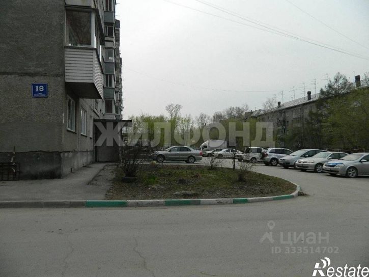 3-комн квартира Весенняя улица, 18,  д. 18