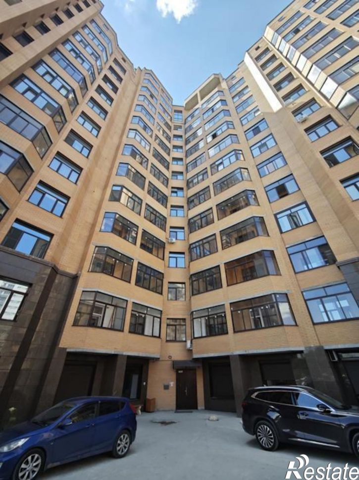 3-комн квартира Молодёжи бульвар, 38