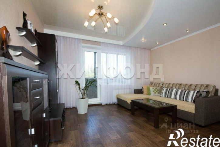 4-комн квартира улица Титова, 37,  д. 37