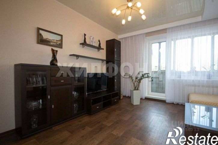 4-комн квартира улица Титова, 37,  д. 37