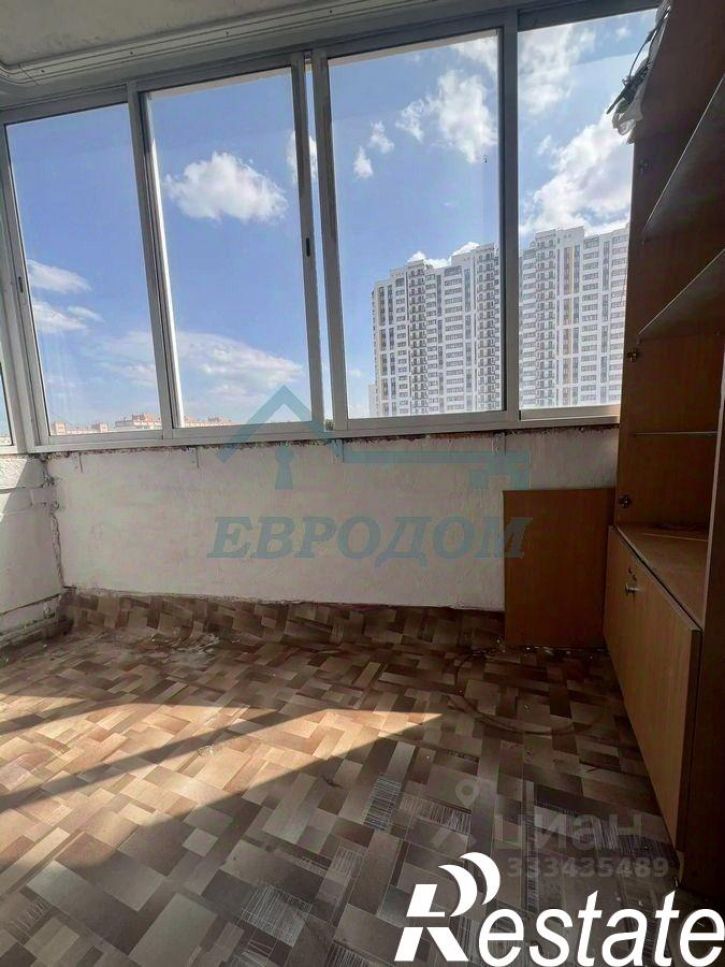 3-комн квартира улица Петухова, 95,  д. 95