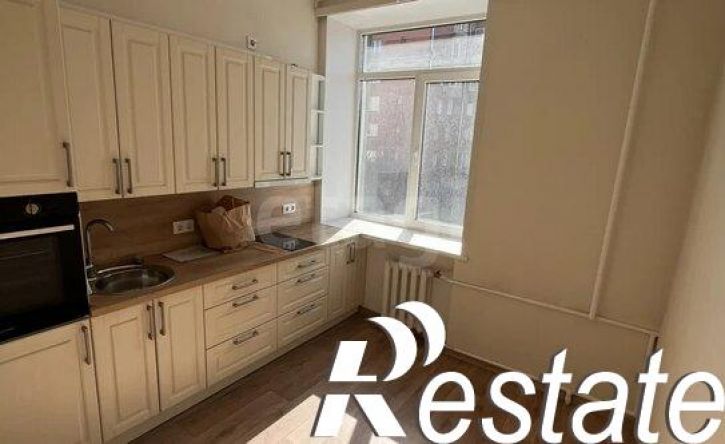 3-комн квартира улица Державина, 60,  д. 60