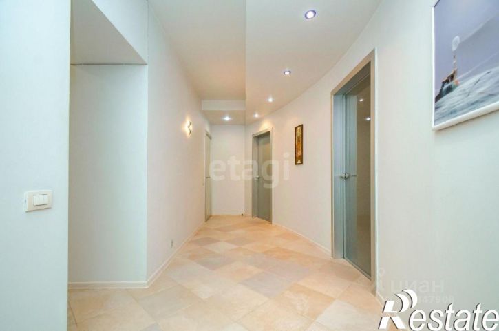 4-комн квартира улица Крылова, 48,  д. 48