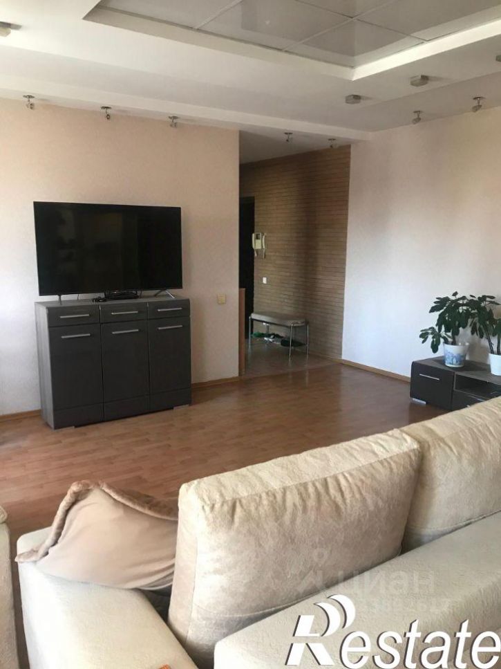 4-комн квартира улица Ольги Жилиной, 60,  д. 60