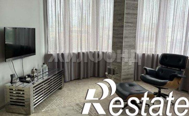 4-комн квартира улица Романова, 39,  д. 39