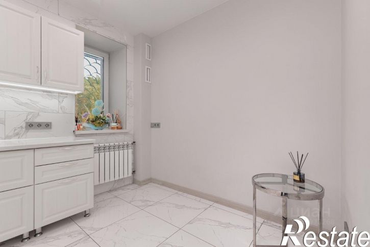6-комн квартира улица Зелёная Горка, 8,  д. 8