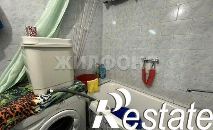 1-комн квартира улица Крылова, 64А,  д. 64А