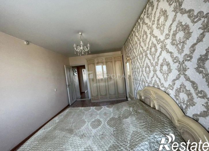 3-комн квартира улица Петухова, 160,  д. 160
