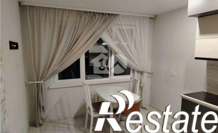 2-комн квартира улица Александра Чистякова, 20,  д. 20
