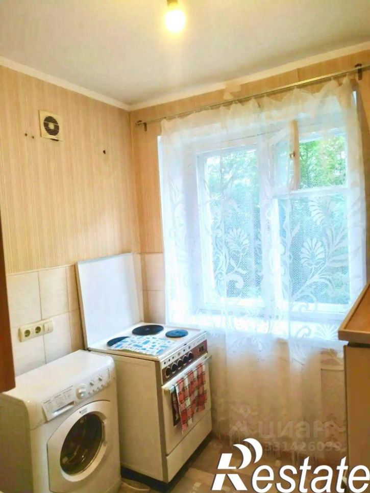 1-комн квартира Российская, 15