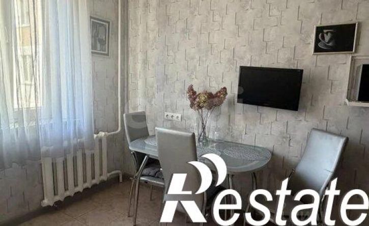 4-комн квартира улица Демьяна Бедного, 52,  д. 52