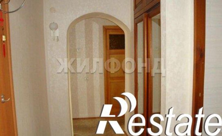 3-комн квартира улица Героев Революции, 12/1,  д. 12/1