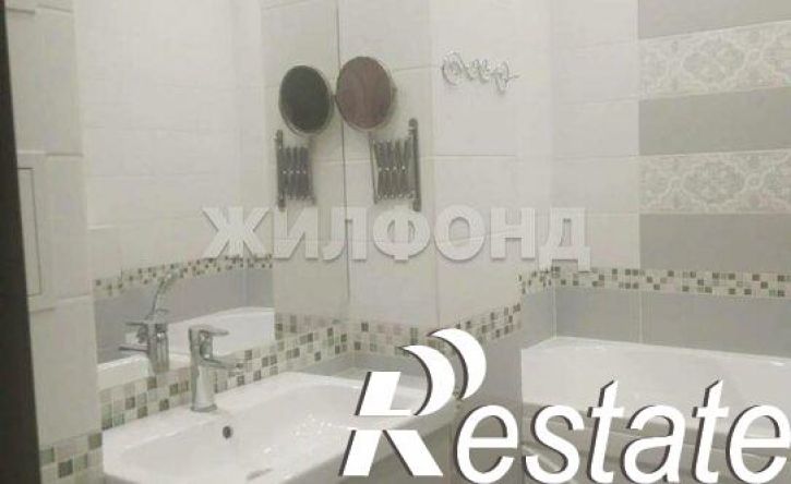 4-комн квартира улица Высоцкого, 47,  д. 47