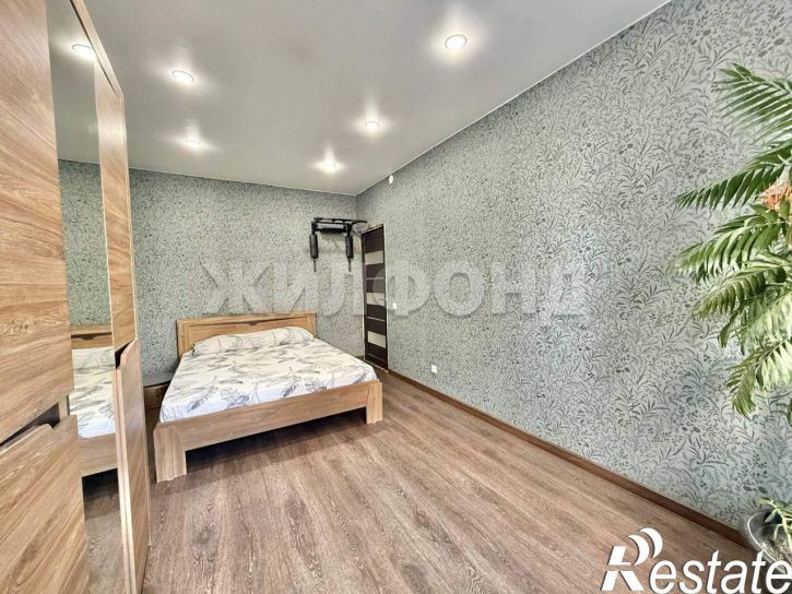 2-комн квартира Романтиков улица, д.4