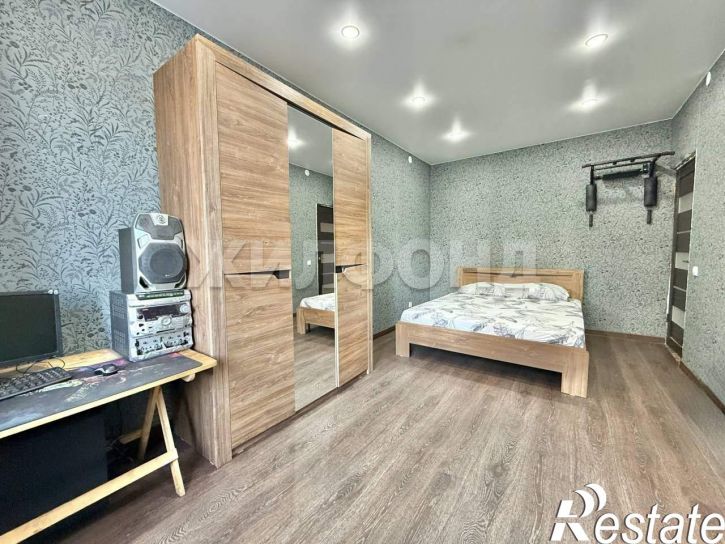 2-комн квартира Романтиков улица, д.4