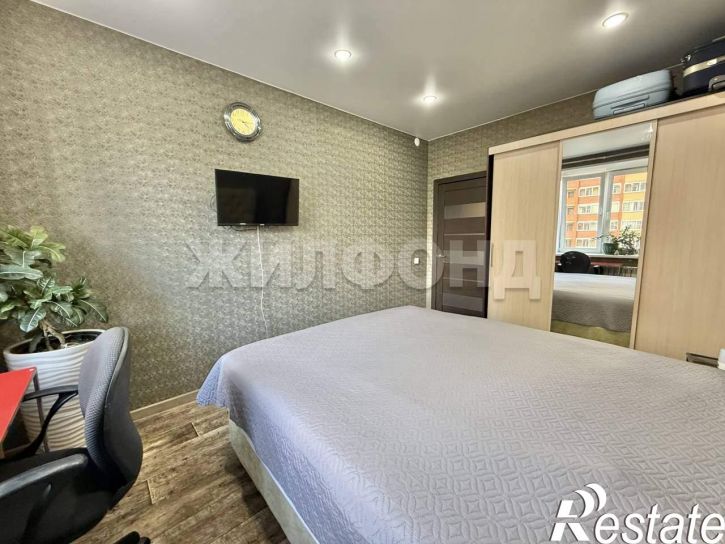 2-комн квартира Романтиков улица, д.4