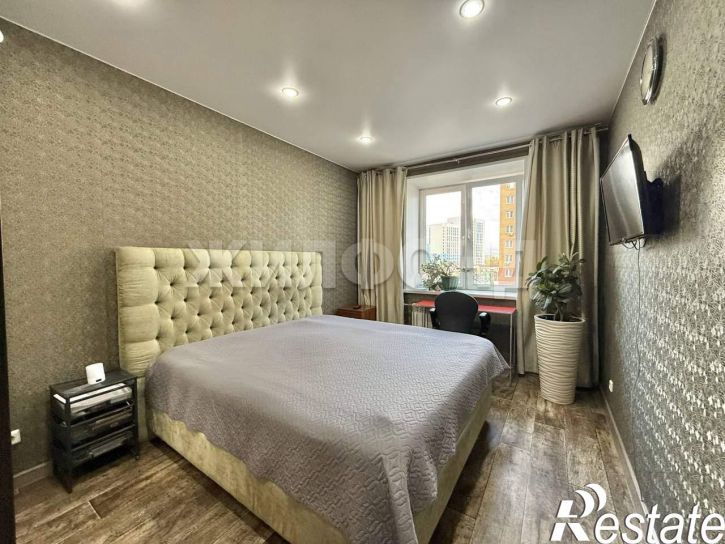 2-комн квартира Романтиков улица, д.4