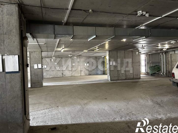 Гараж/парковка Есенина улица, д.12/2
