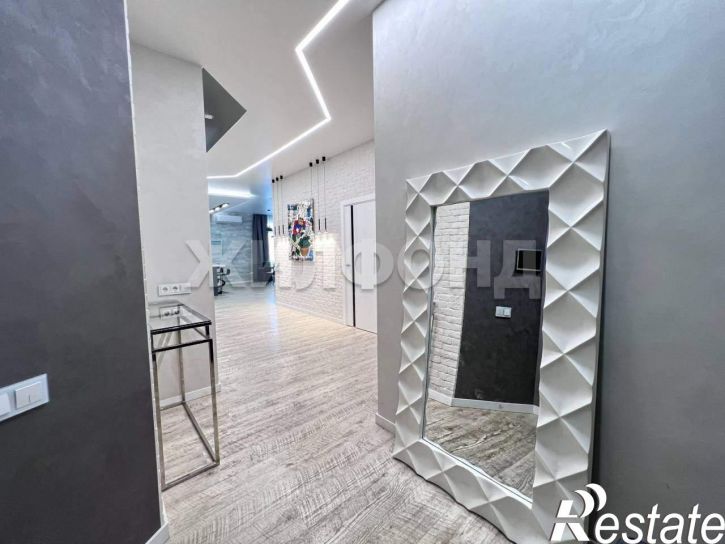 4-комн квартира Дуси Ковальчук улица, д.252/1